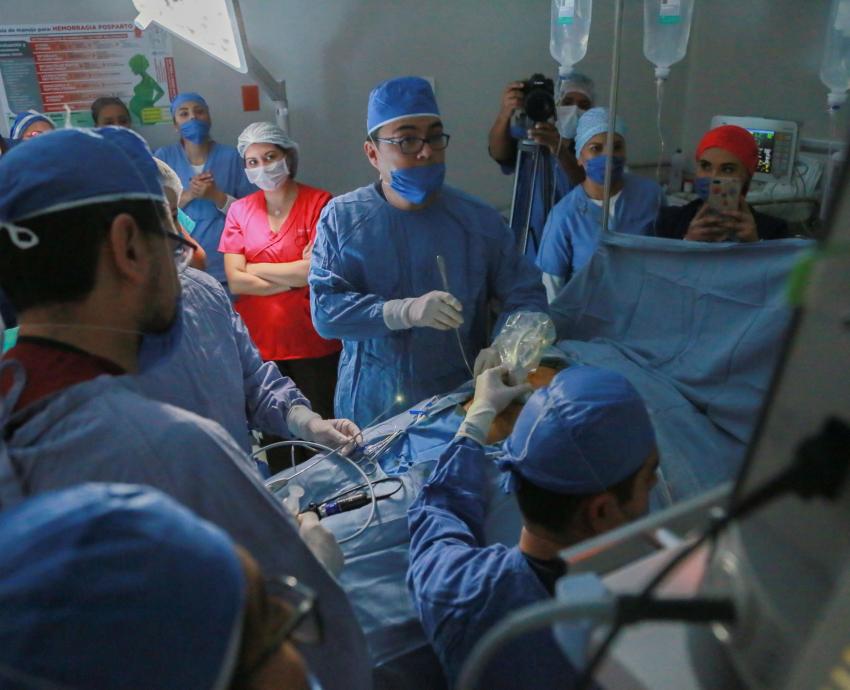 Realizan en el Hospital Civil de Guadalajara la primera cirugía materno fetal intrauterina