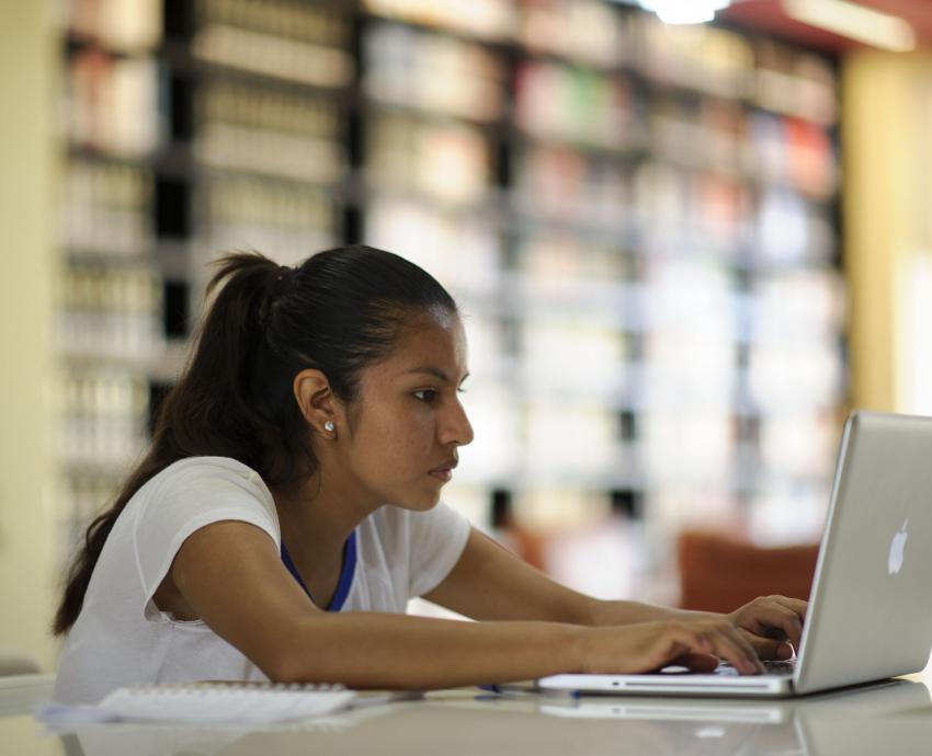 UdeG te invita a que visites su biblioteca digital