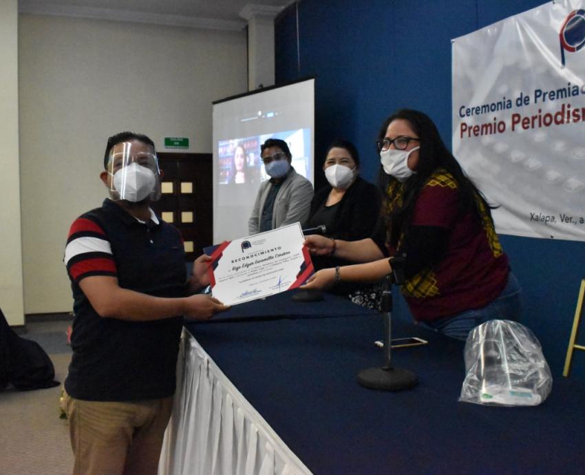 Estudiante de UDGVirtual recibe premio Periodismo de Investigación 2020, en Veracruz