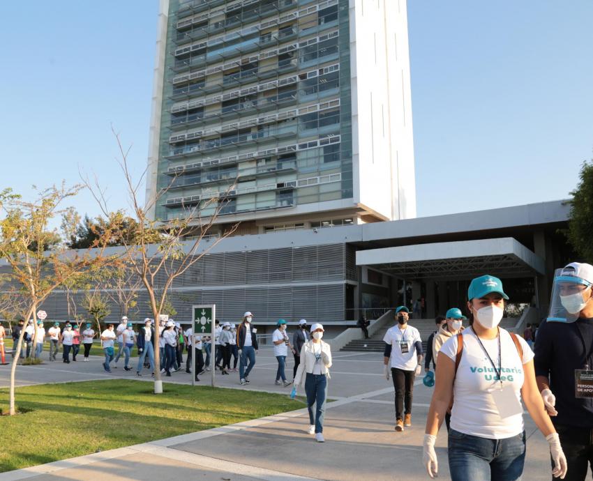 Módulo de vacunación del CUAAD, el mejor evaluado en Guadalajara