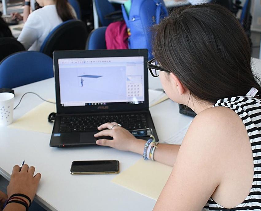 Buscan promover inclusión de mujeres en la ciencia con Campamento Virtual de Empoderamiento Científico