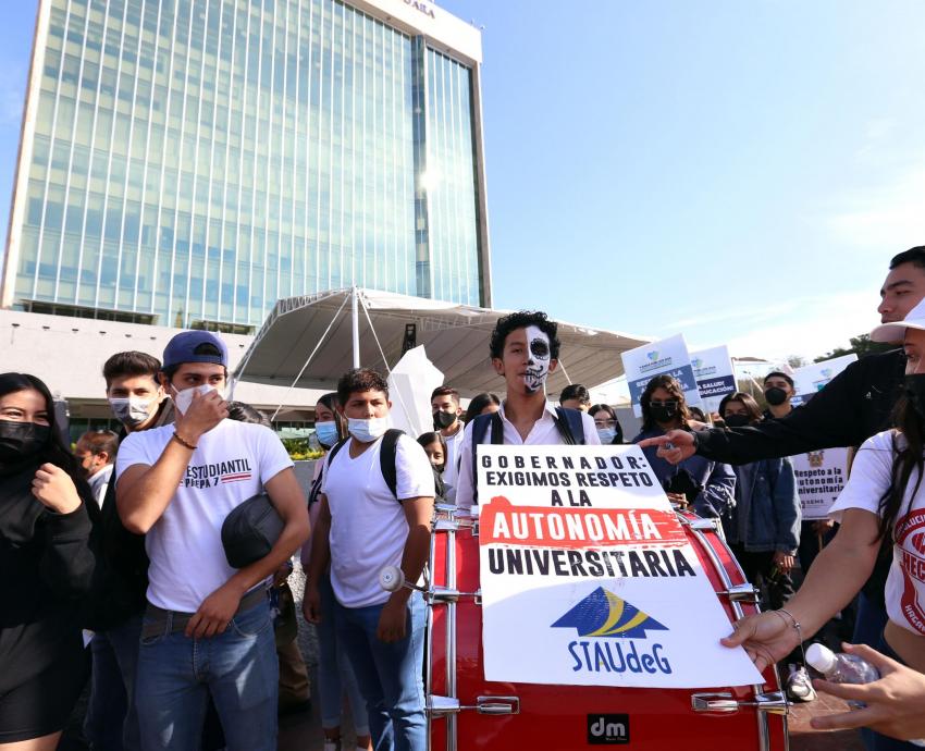 Preparatoria 7 se suma a la defensa de la autonomía, la salud y la educación