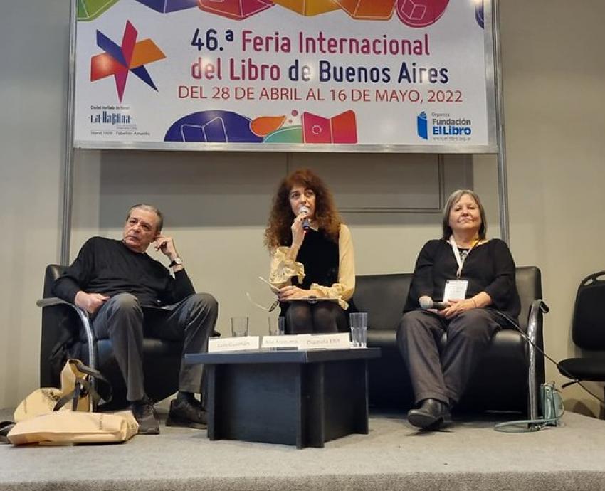 Diamela Eltit participó en la charla “La literatura como resistencia”, en la Feria Internacional del Libro de Buenos Aires