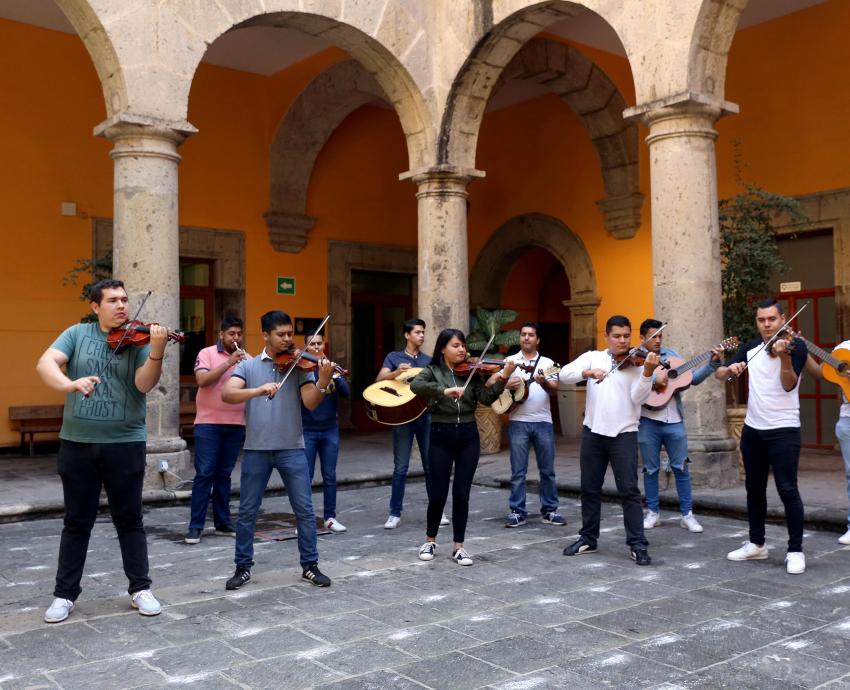 El CUAAD perfecciona la pedagogía sobre la cultura del mariachi