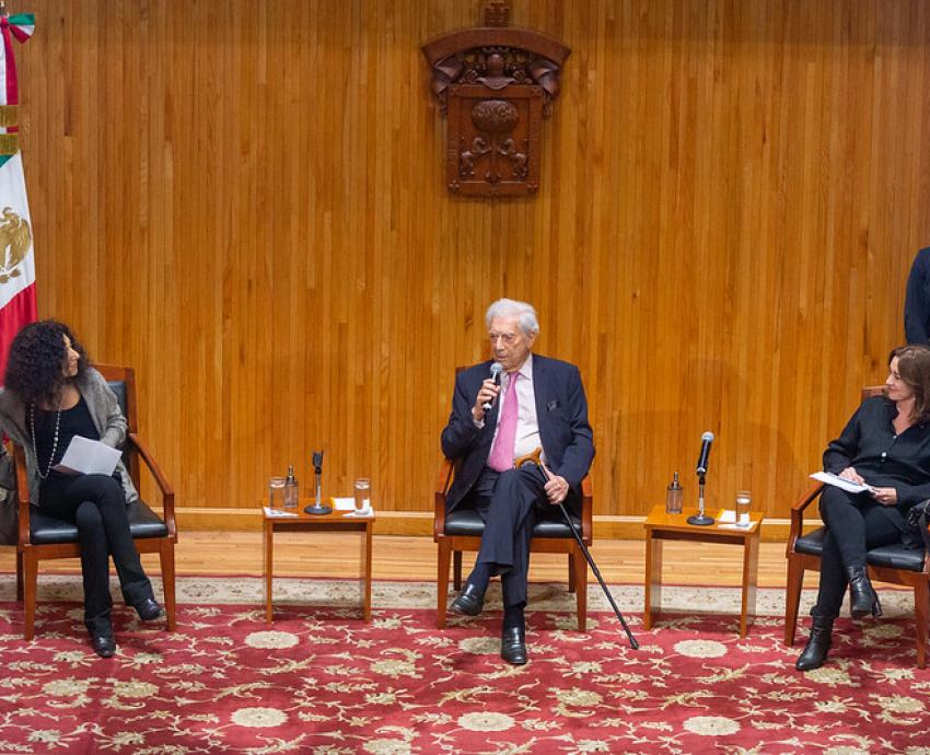 Dedican V Bienal Vargas Llosa a la memoria de Raúl Padilla López
