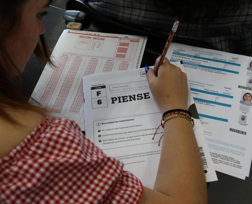 Realizan examen de admisión a preparatorias 98.61 por ciento de aspirantes