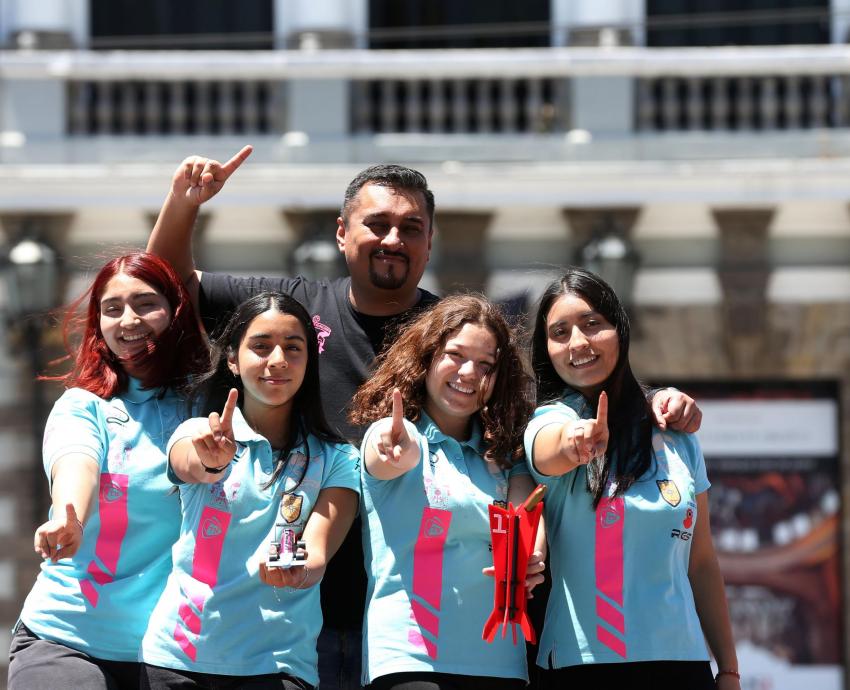 Estudiantes de Preparatoria Regional Tonalá Norte ganan primer lugar regional en la F1 in Schools
