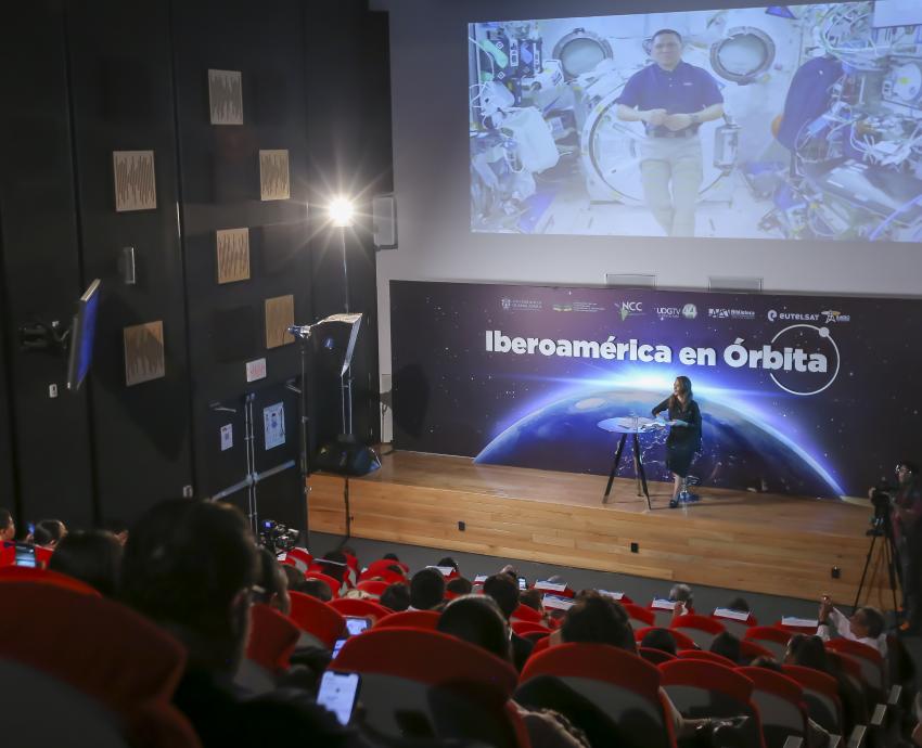 Astronauta Frank Rubio dialoga desde el espacio con niñas y niños en transmisión inédita de Canal 44