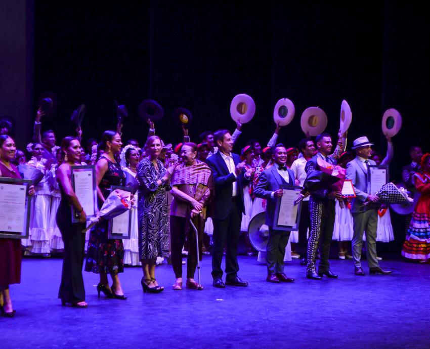 Enamora “Fandango de los novios” en el Conjunto Santander