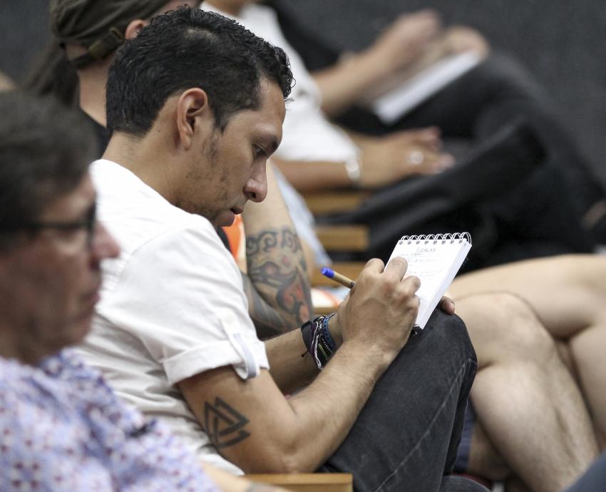 Narrativas fantasmagóricas irrumpen para encarar catástrofes: Jaime Ginzburg