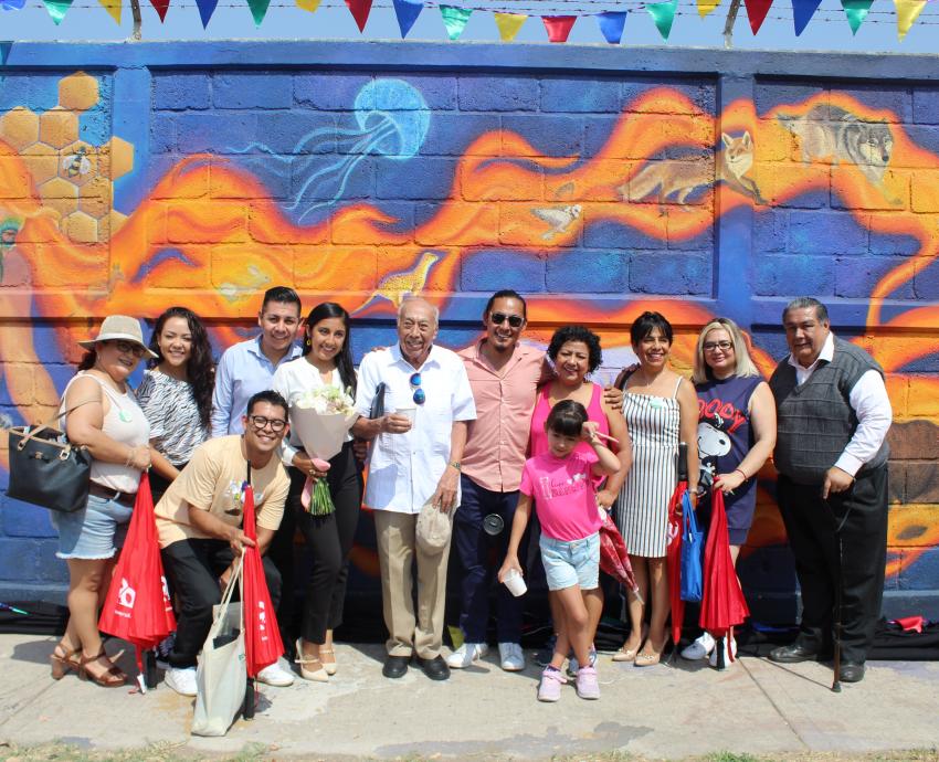 Develan mural de estudiante del CUAAD en corredor de arte del Museo de Ciencias Ambientales 