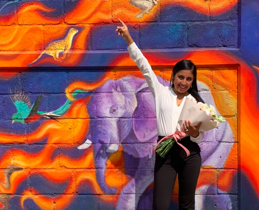 Develan mural de estudiante del CUAAD en corredor de arte del Museo de Ciencias Ambientales 