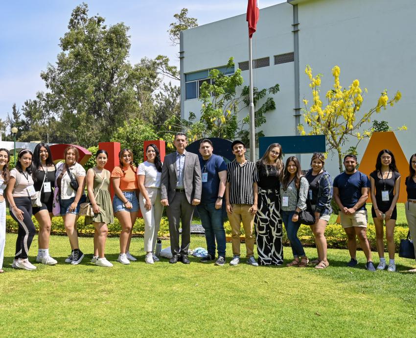 Universitarios mexicoamericanos realizan inmersión cultural en Guadalajara