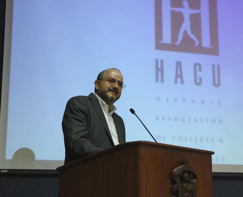 Consolidan intercambio académico de estudiantes entre México y EUA