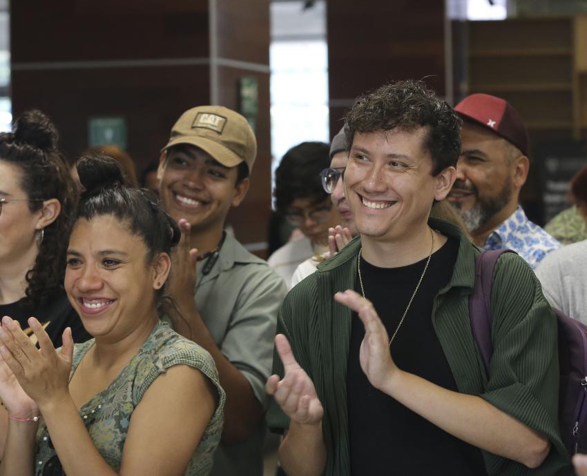 Inauguran “Ser comunidad LGBTTTIQ+”, exposición del orgullo en el lobby del edificio de Rectoría General
