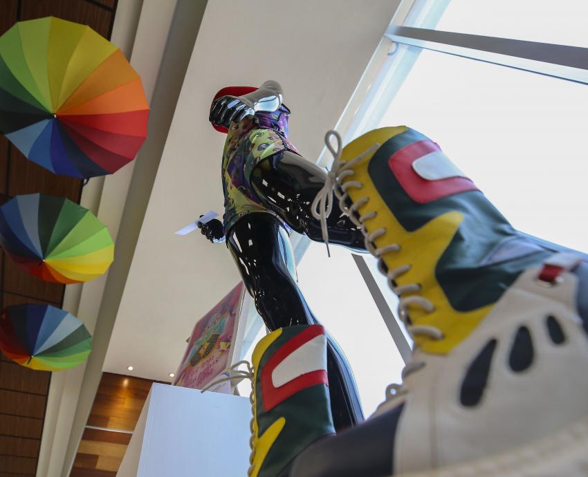 Inauguran “Ser comunidad LGBTTTIQ+”, exposición del orgullo en el lobby del edificio de Rectoría General