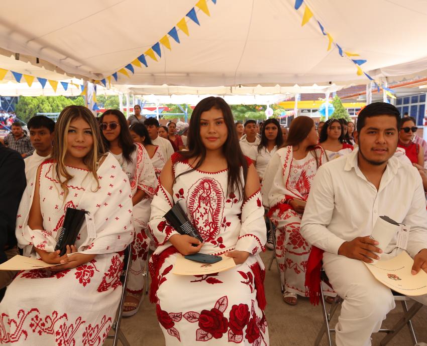 Rector General de la UdeG apadrina a egresados del Módulo Zapotitlán de Vadillo