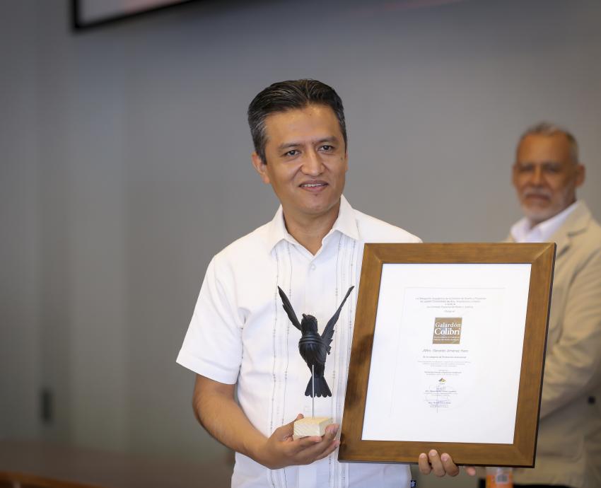 Entregan Galardón Colibrí a 14 académicos de la Red Universitaria por su defensa del medio ambiente