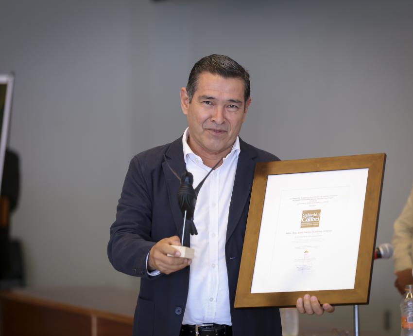 Entregan Galardón Colibrí a 14 académicos de la Red Universitaria por su defensa del medio ambiente