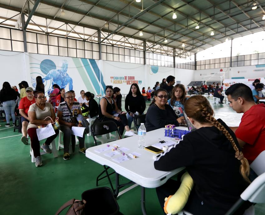 Brigadas Multidisciplinarias "Nos Late Servir", llegaron a la Preparatoria Regional de El Salto
