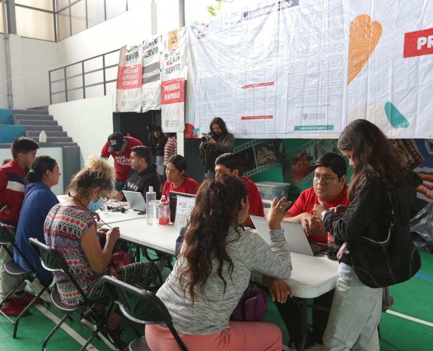 Brigadas Multidisciplinarias "Nos Late Servir", llegaron a la Preparatoria Regional de El Salto
