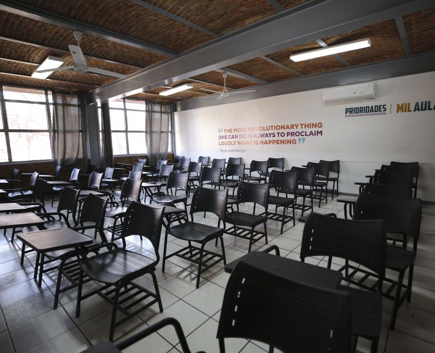 Apadrina Rector General a bachilleres de la Preparatoria Regional de Cocula
