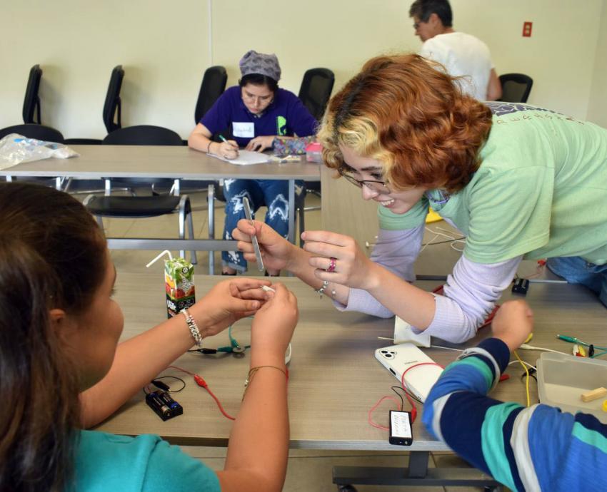 UDGVirtual acerca a niñas y niños con la ciencia