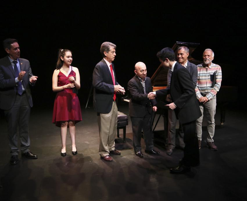 Premian a ganadores del 5° Concurso Nacional de Piano de la UdeG