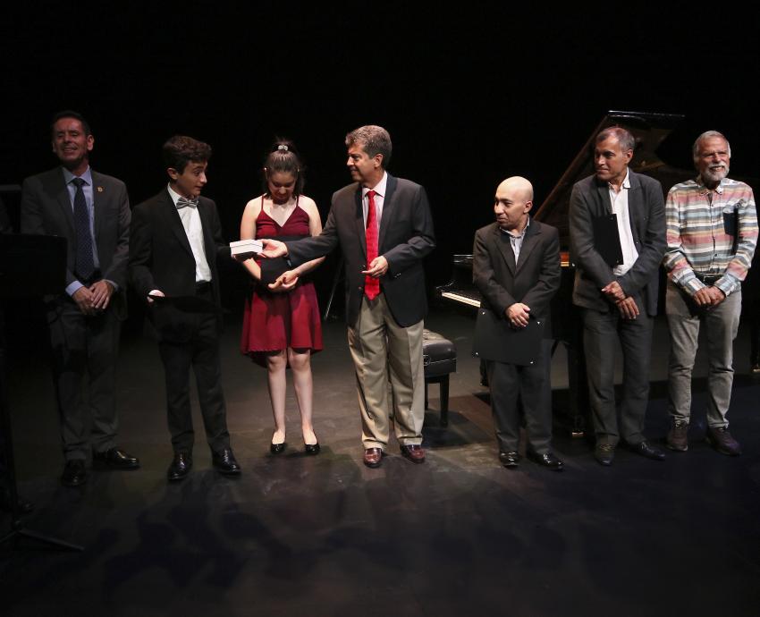 Premian a ganadores del 5° Concurso Nacional de Piano de la UdeG