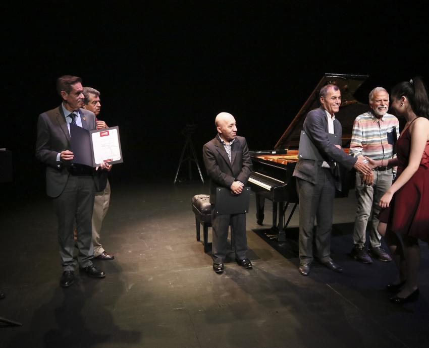 Premian a ganadores del 5° Concurso Nacional de Piano de la UdeG