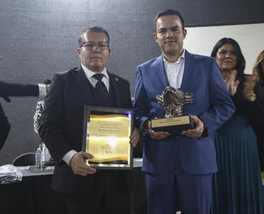 Reconocen labor de la Defensoría de los Derechos Universitarios con el Premio México en tus Manos