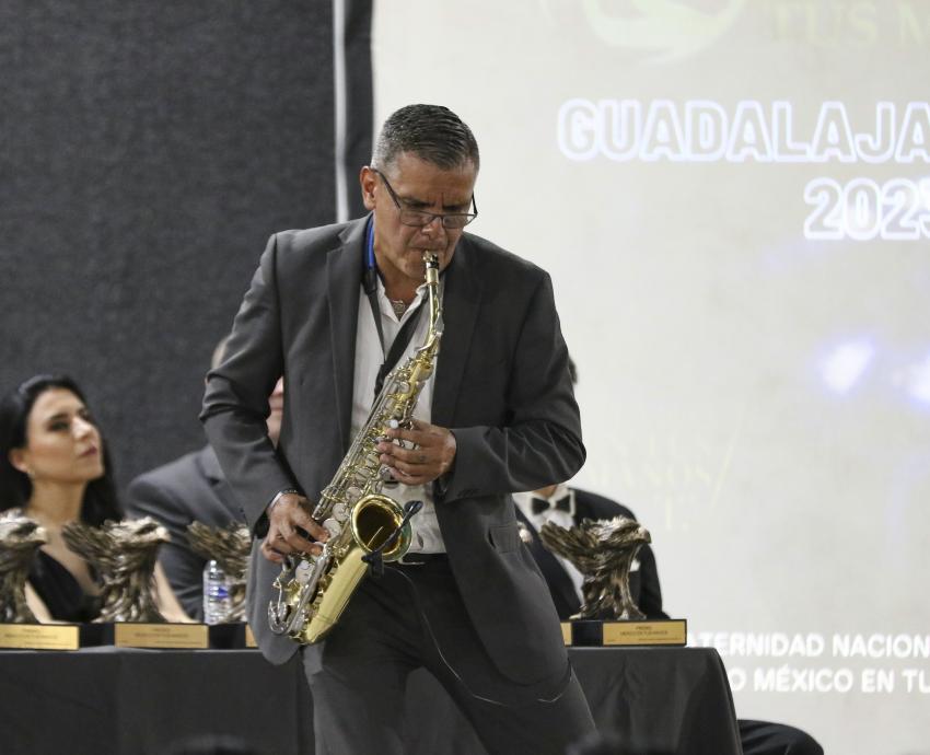 Reconocen labor de la Defensoría de los Derechos Universitarios con el Premio México en tus Manos