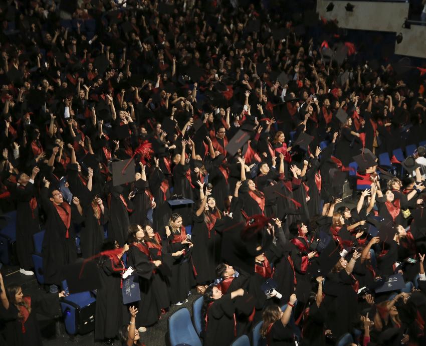 Apadrina Rector General a egresados de la Preparatoria San José del Valle, de Tlajomulco de Zúñiga 