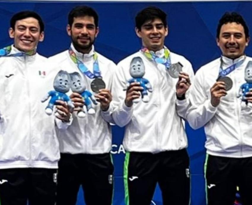 Egresados de UDGVirtual logran medalla en los Juegos Centroamericanos 2023