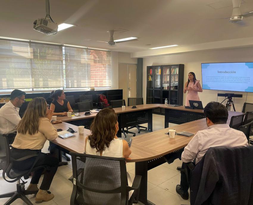 Se titula primera licenciada en Ciencias Forenses en la Red Universitaria