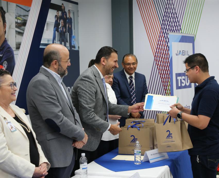 Inicia segundo programa de estudios en Control de Calidad de la UdeG y la empresa Jabil