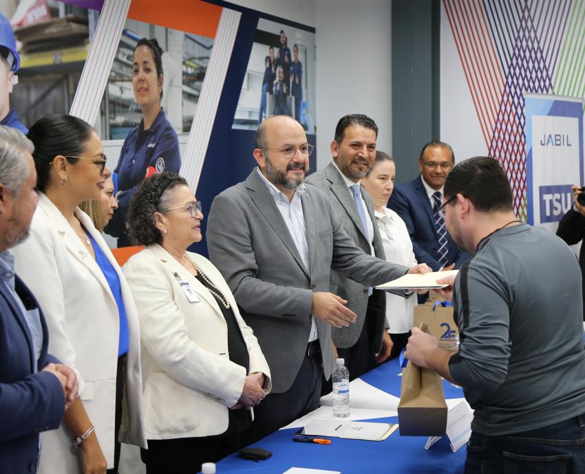 Inicia segundo programa de estudios en Control de Calidad de la UdeG y la empresa Jabil
