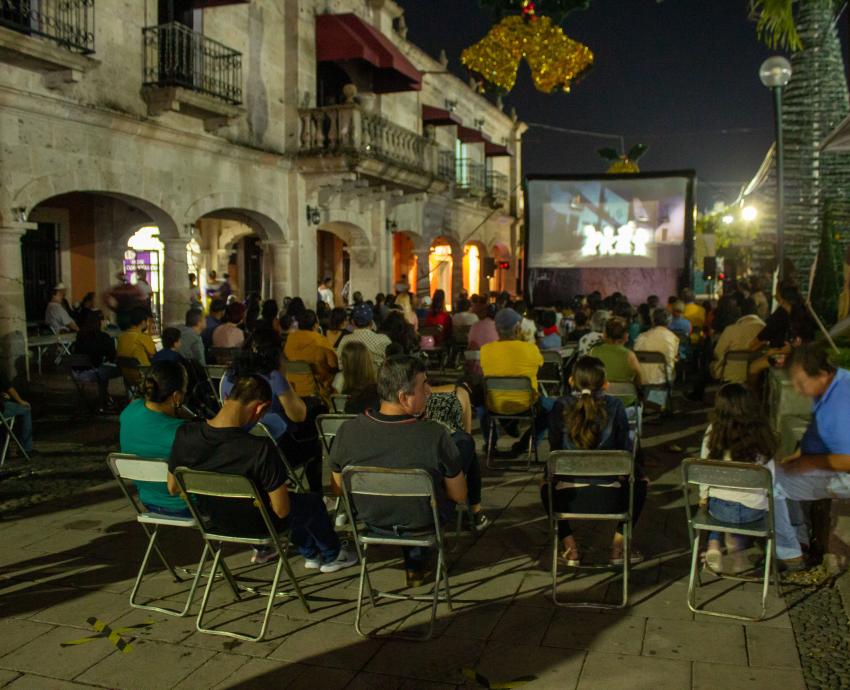 Egresado del CUAAD presenta muestra “Tour Transvolcánico HuertoCinema Móvil Colima-Jalisco”, de cine socioambiental