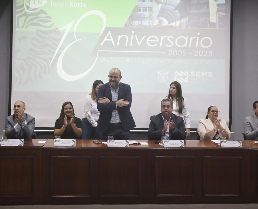 Celebra Preparatoria Tonalá Norte su aniversario 18 con renovación de espacios