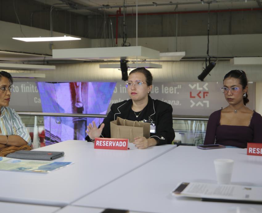 Estudiantes de la UdeG se reúnen para dialogar acerca de los estudios de género