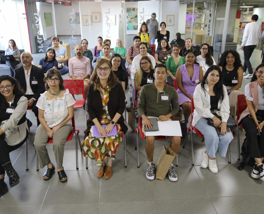 Estudiantes de la UdeG se reúnen para dialogar acerca de los estudios de género