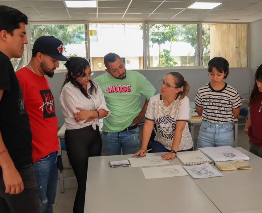 Crean superhéroes para mejorar la calidad de vida de niños con discapacidad