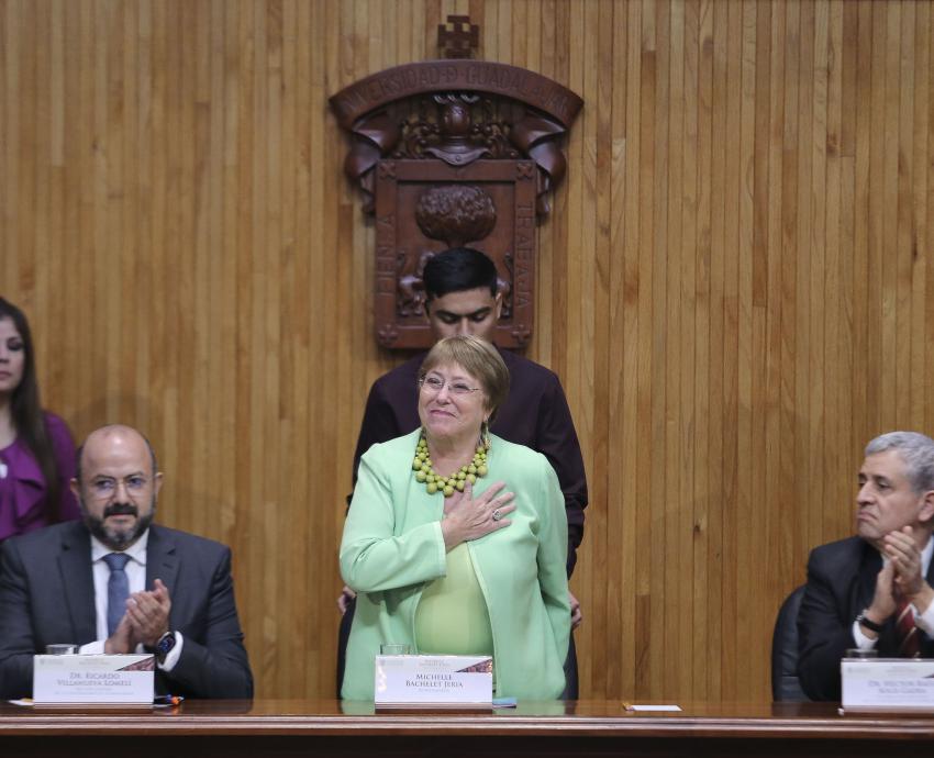Expresidenta Michelle Bachelet recibe el Doctorado “Honoris causa” de la UdeG
