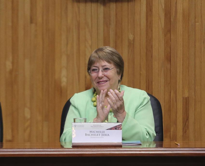 Expresidenta Michelle Bachelet recibe el Doctorado “Honoris causa” de la UdeG