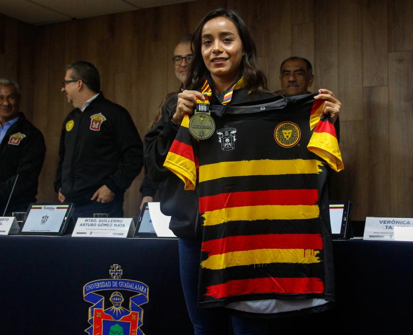Presentan séptima edición de la carrera Leones Negros