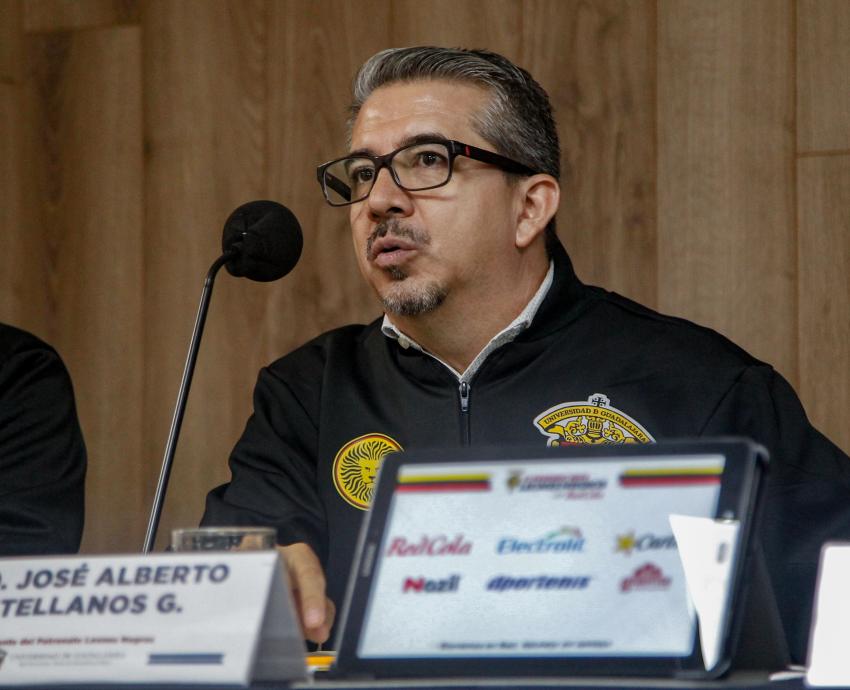 Presentan séptima edición de la carrera Leones Negros