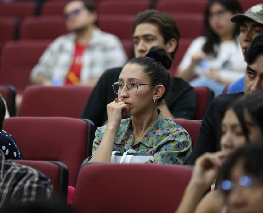 El arte puede ayudar a combatir el racismo, afirma académico