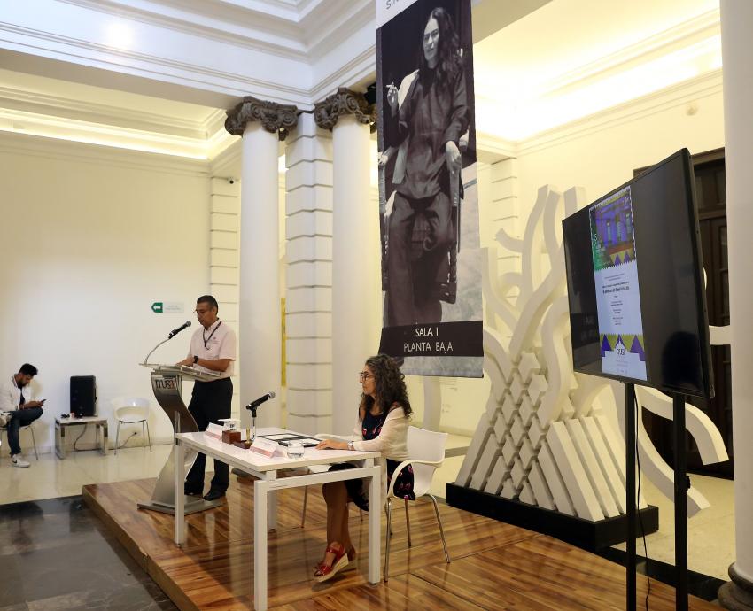Presentan en MUSA estampilla conmemorativa por 65 aniversario del Museo Frida Kahlo-Casa Azul