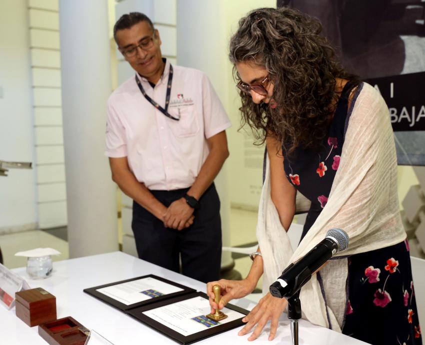 Presentan en MUSA estampilla conmemorativa por 65 aniversario del Museo Frida Kahlo-Casa Azul