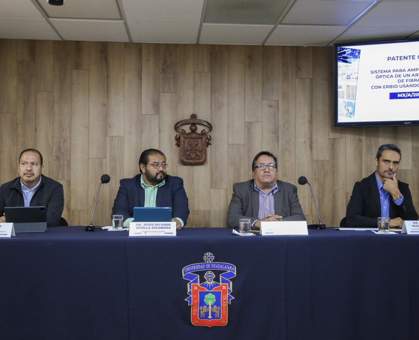 CULagos obtiene patente por desarrollo de sistema de láseres para optimizar telecomunicaciones